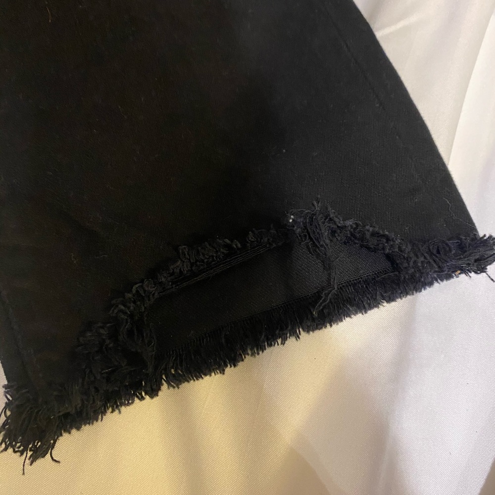 Levi’s black jeans
